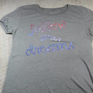 Savvy Size M “follow your dreams" Grey T Shirt
